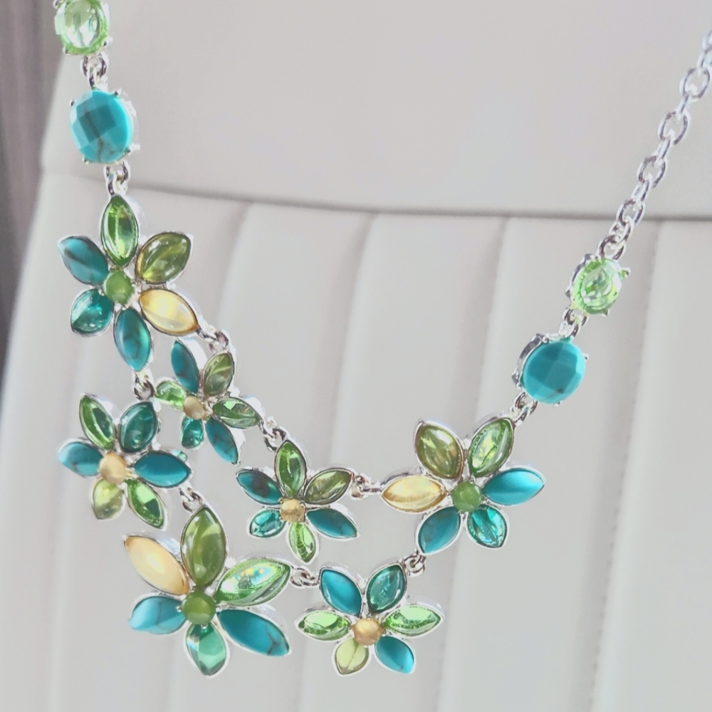 NWT ANNE KLEIN Necklace